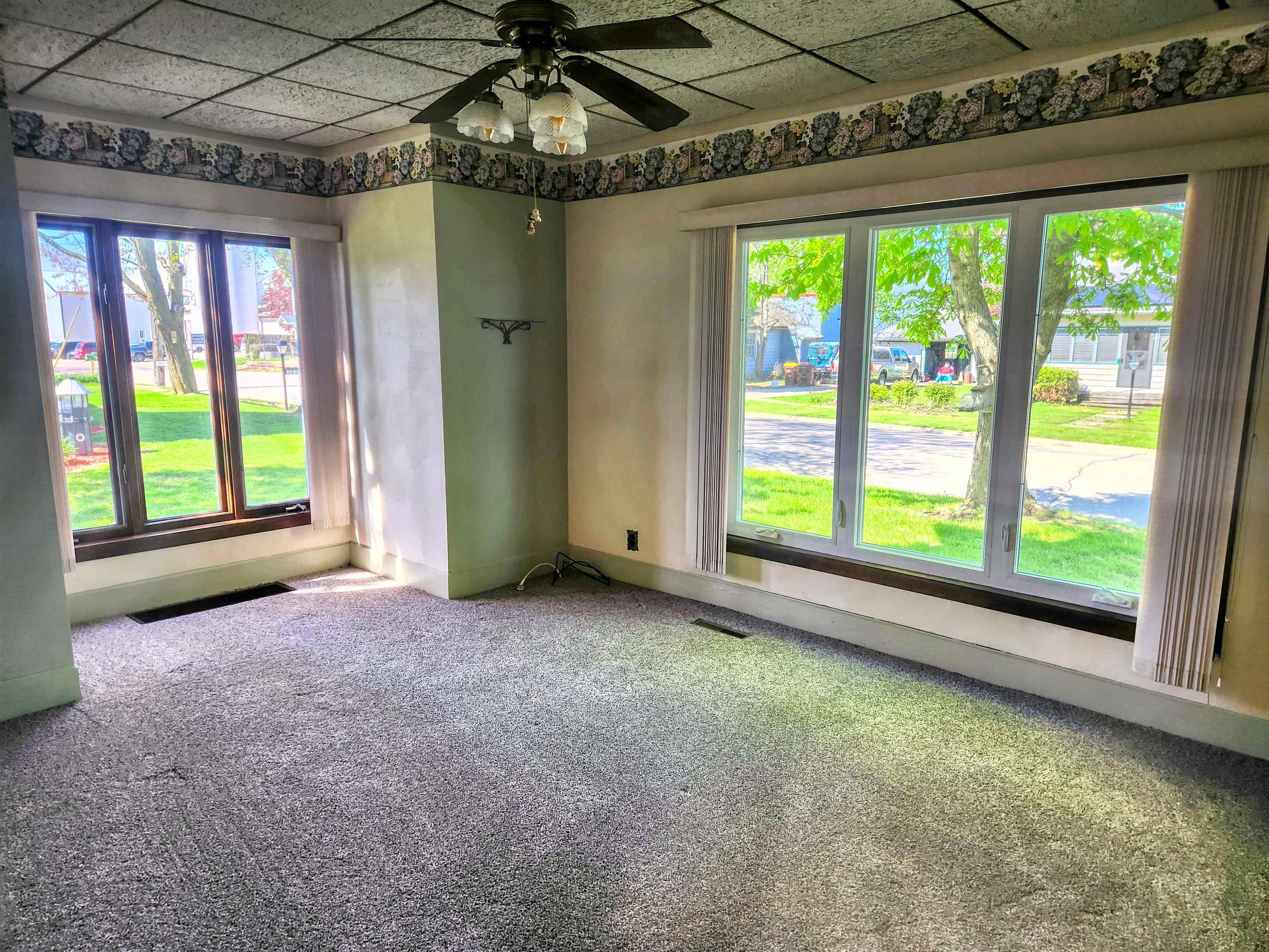 805 North Kent Road Kent, IL 61044 - Photo 5 of 32