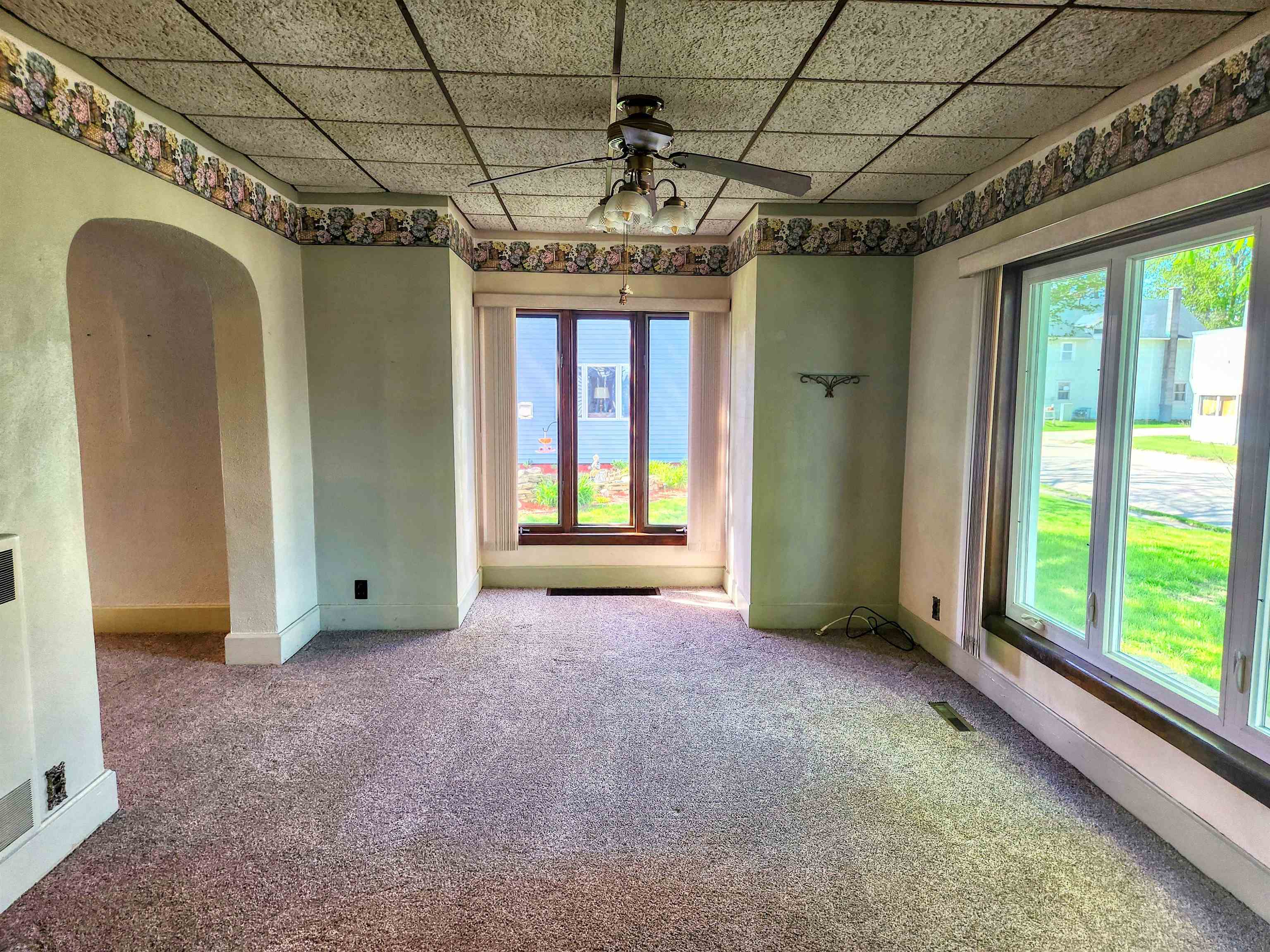 805 North Kent Road Kent, IL 61044 - Photo 6 of 32