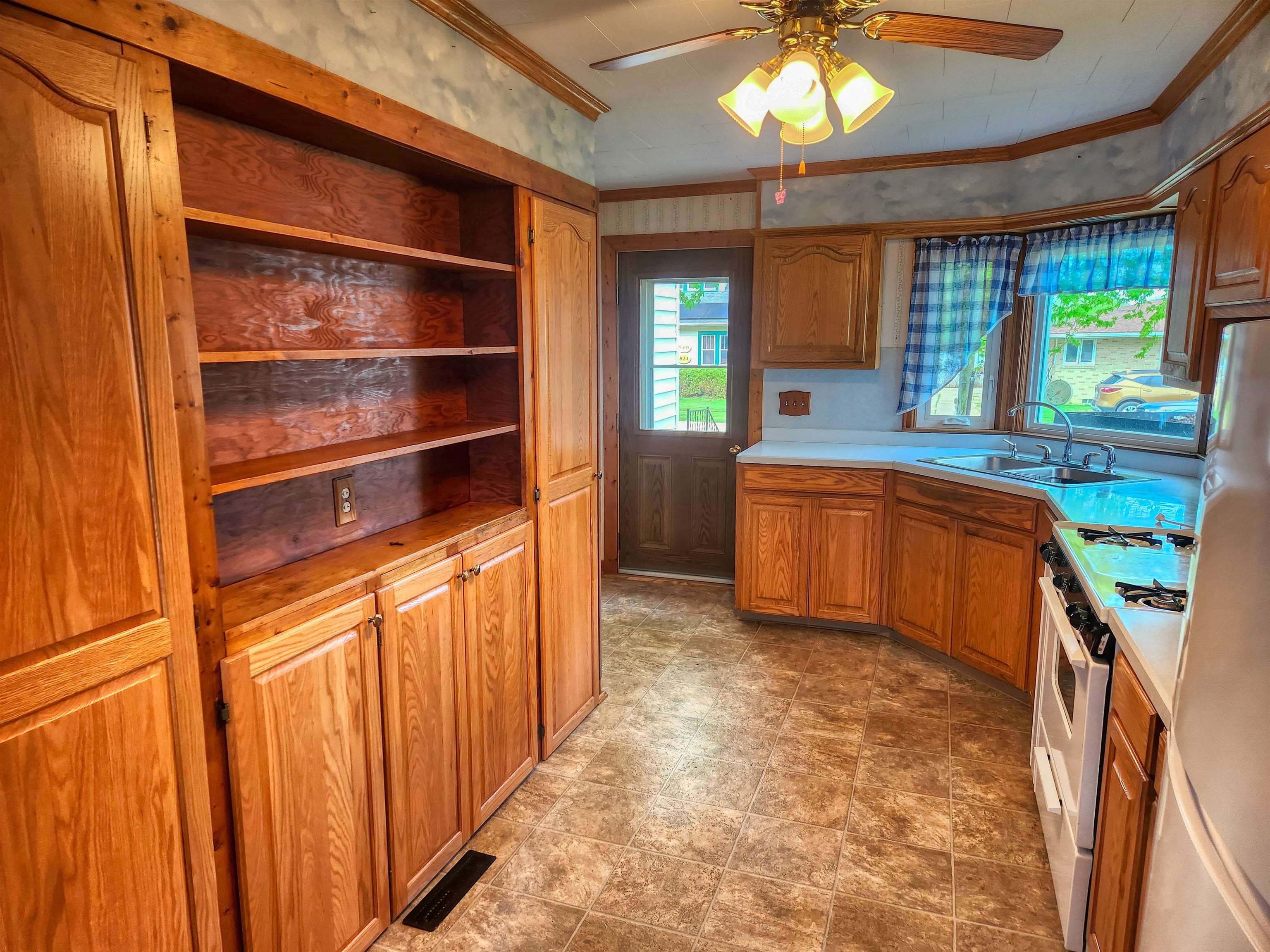 805 North Kent Road Kent, IL 61044 - Photo 8 of 32