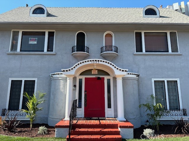 1025 Locust Avenue Long Beach, CA 90813 - Photo 2 of 64 a front view of house with yard