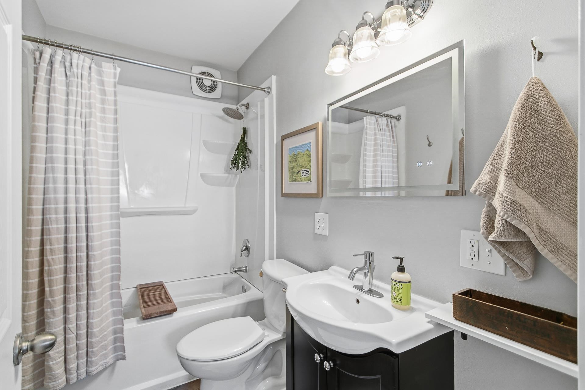 2330 Upham Street Madison, WI 53704 - Photo 8 of 42