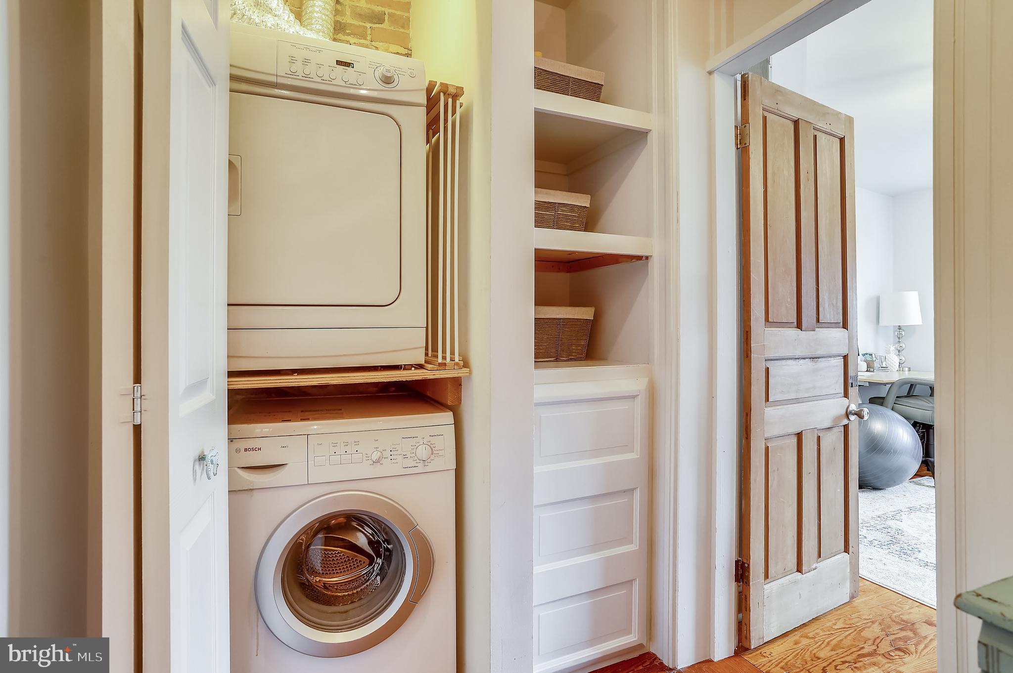 1420 Riverside Avenue Baltimore, MD 21230 - Photo 26 of 73 Washer and dryer