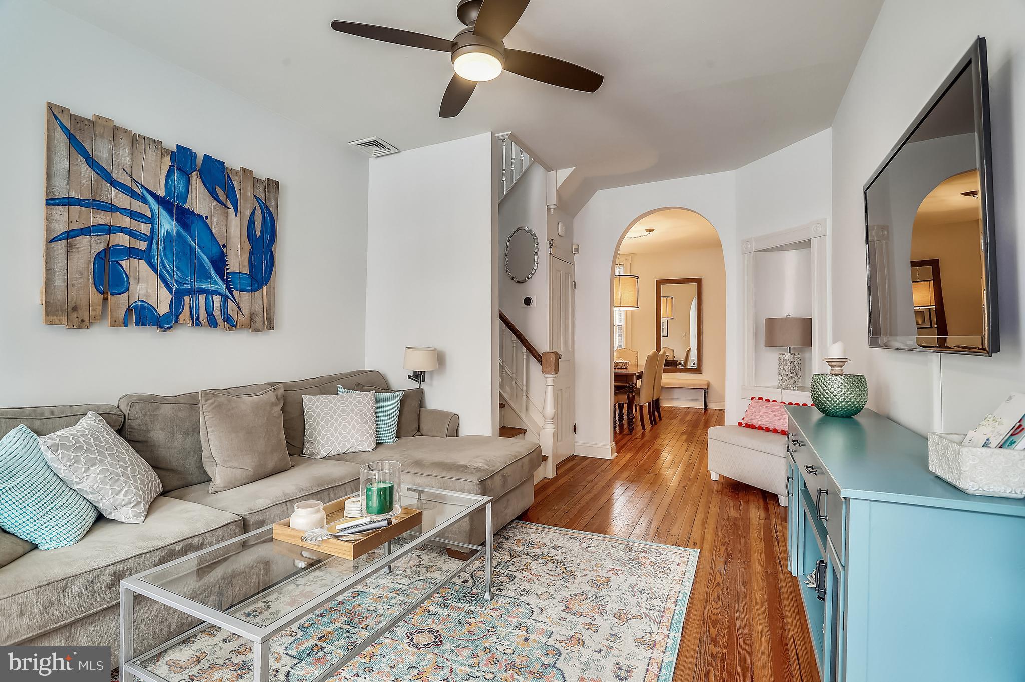 1420 Riverside Avenue Baltimore, MD 21230 - Photo 4 of 73 Living Room with 9 foot ceilings