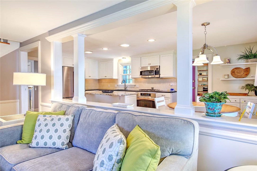 12 Harbour Terrace Cranston, RI 02905 - Photo 12 of 47