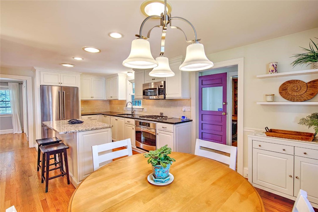 12 Harbour Terrace Cranston, RI 02905 - Photo 16 of 47