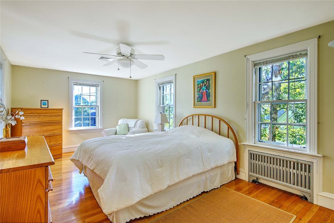 12 Harbour Terrace Cranston, RI 02905 - Photo 25 of 47