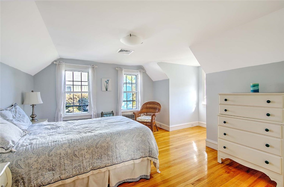 12 Harbour Terrace Cranston, RI 02905 - Photo 28 of 47