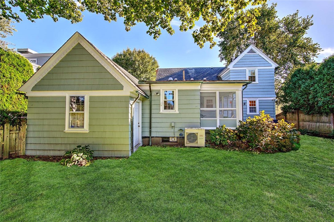 12 Harbour Terrace Cranston, RI 02905 - Photo 36 of 47