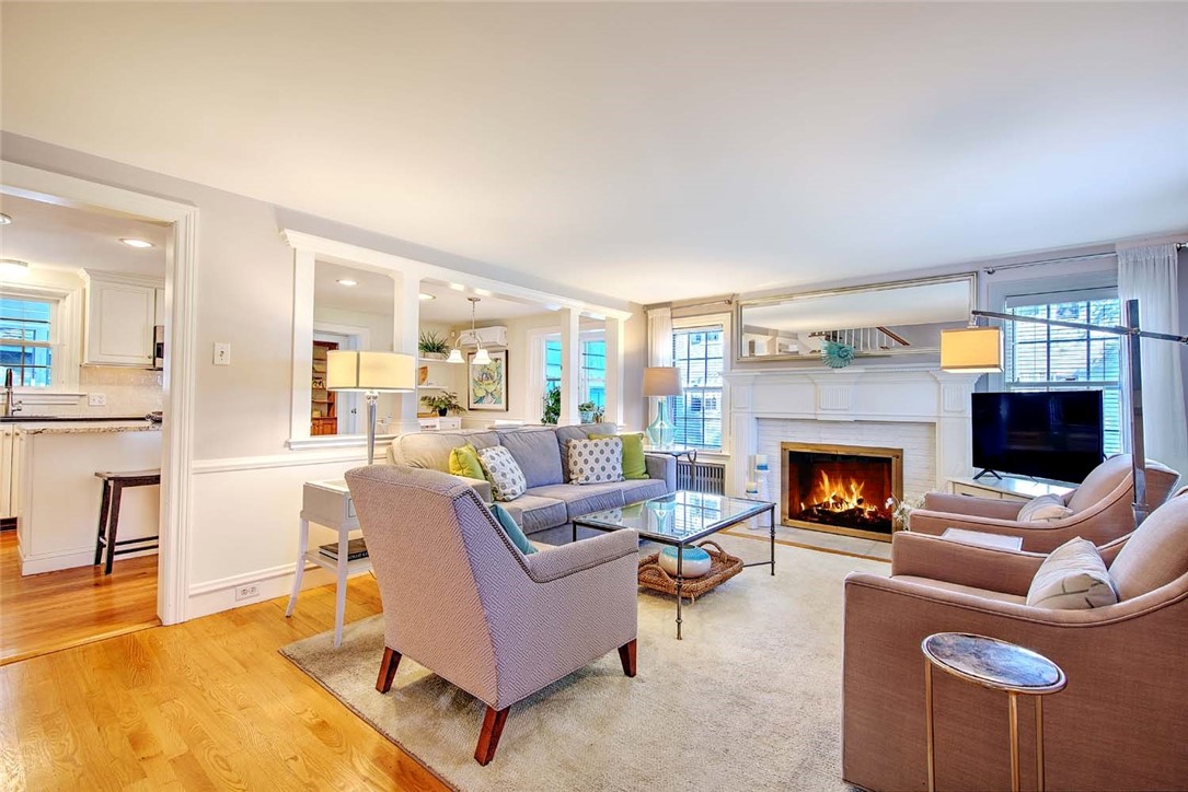 12 Harbour Terrace Cranston, RI 02905 - Photo 7 of 47