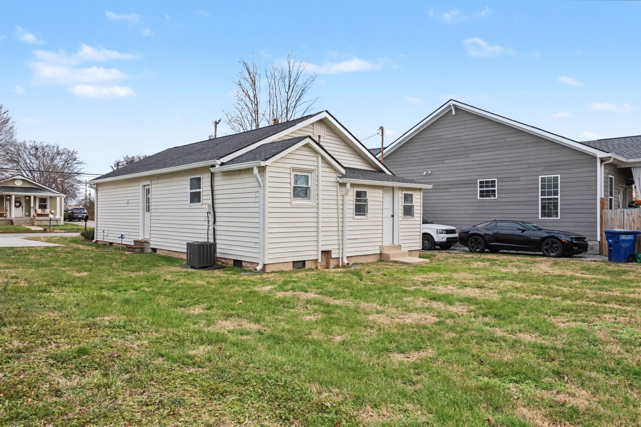 511 Florida Avenue Mount Pleasant, TN 38474 - Photo 26 of 28 a house view with a garden space