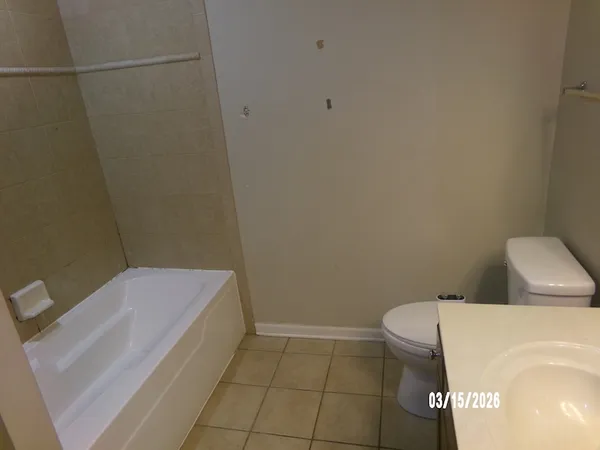 $189,900 | 9440 South 51st Avenue, Unit 502, Oak Lawn, IL 60453