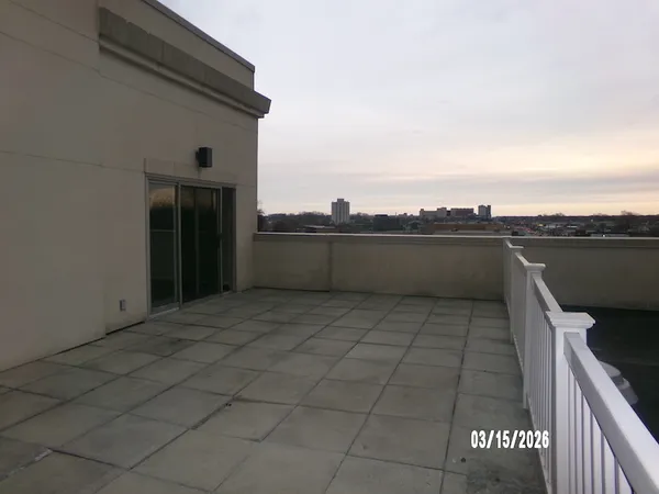 $189,900 | 9440 South 51st Avenue, Unit 502, Oak Lawn, IL 60453