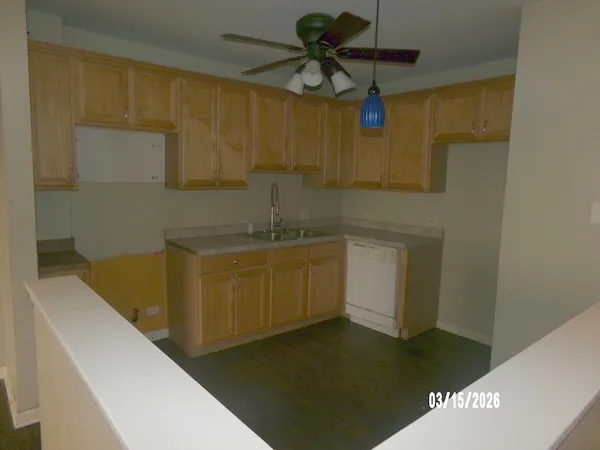 $189,900 | 9440 South 51st Avenue, Unit 502, Oak Lawn, IL 60453