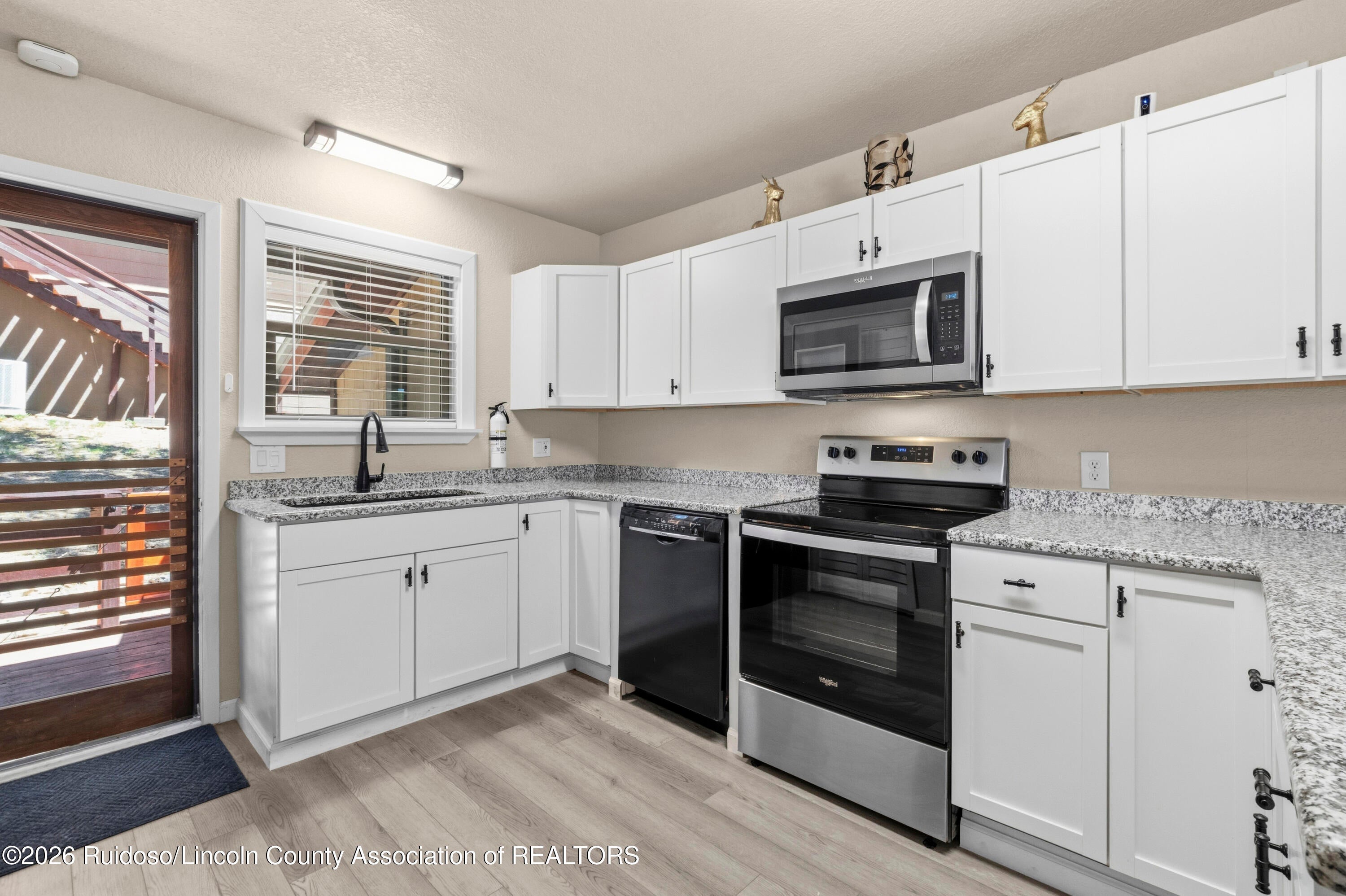 303 Racquet Drive, Unit 18 Ruidoso, NM 88345 - Photo 9 of 45 Gallery Image 9