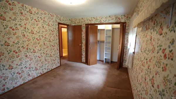 $264,800 | 5020 South Woodland Drive, North Judson, IN 46366