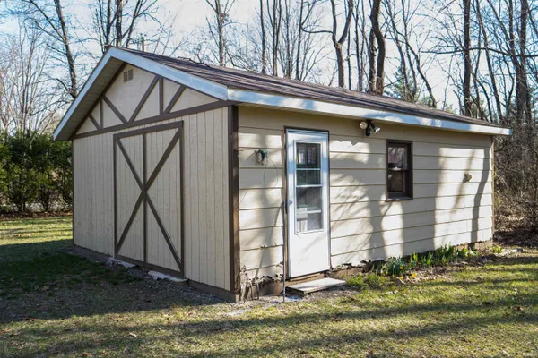 $264,800 | 5020 South Woodland Drive, North Judson, IN 46366