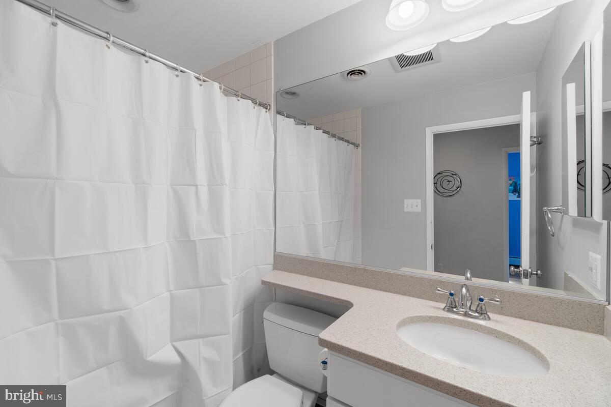 6122 Loventree Road Columbia, MD 21044 - Photo 19 of 27 Bathroom