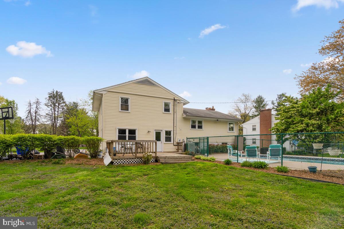 6122 Loventree Road Columbia, MD 21044 - Photo 26 of 27 Exterior and Yard