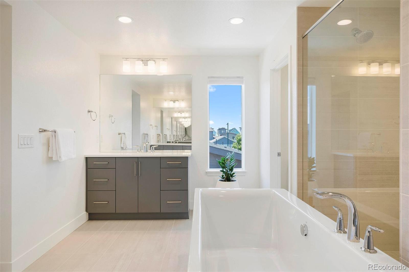 9385 58th Drive Denver, CO 80238 - Photo 27 of 40