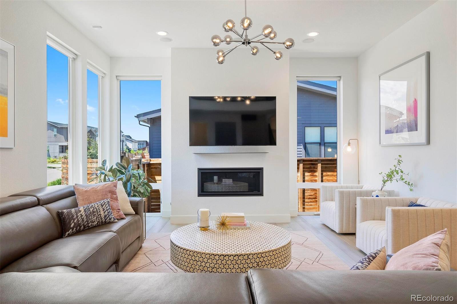 9385 58th Drive Denver, CO 80238 - Photo 5 of 40