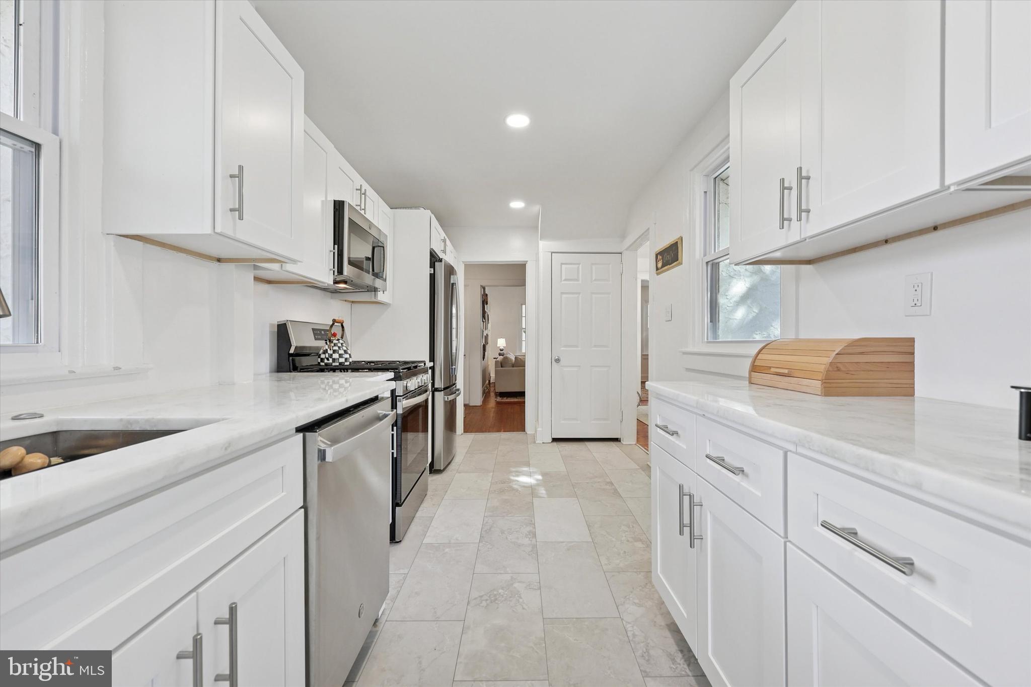 232 Forrest Avenue Narberth, PA 19072 - Photo 8 of 41