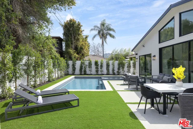 $22,000 | 4512 Sunnyslope Avenue, Sherman Oaks, CA 91423