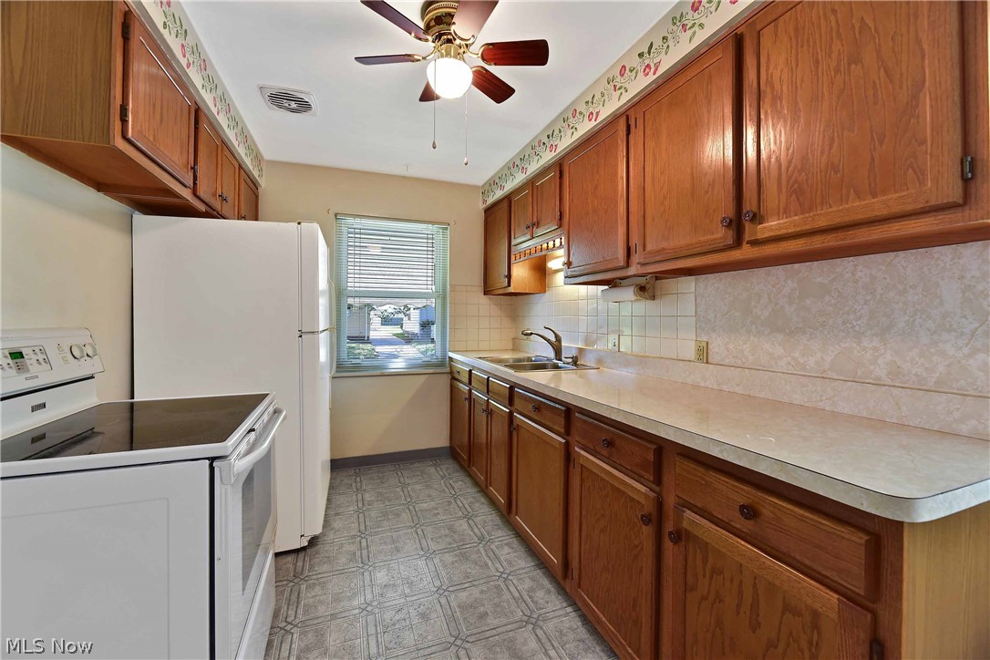 4918 Clearview Road Garfield Heights, OH 44125 - Photo 12 of 35