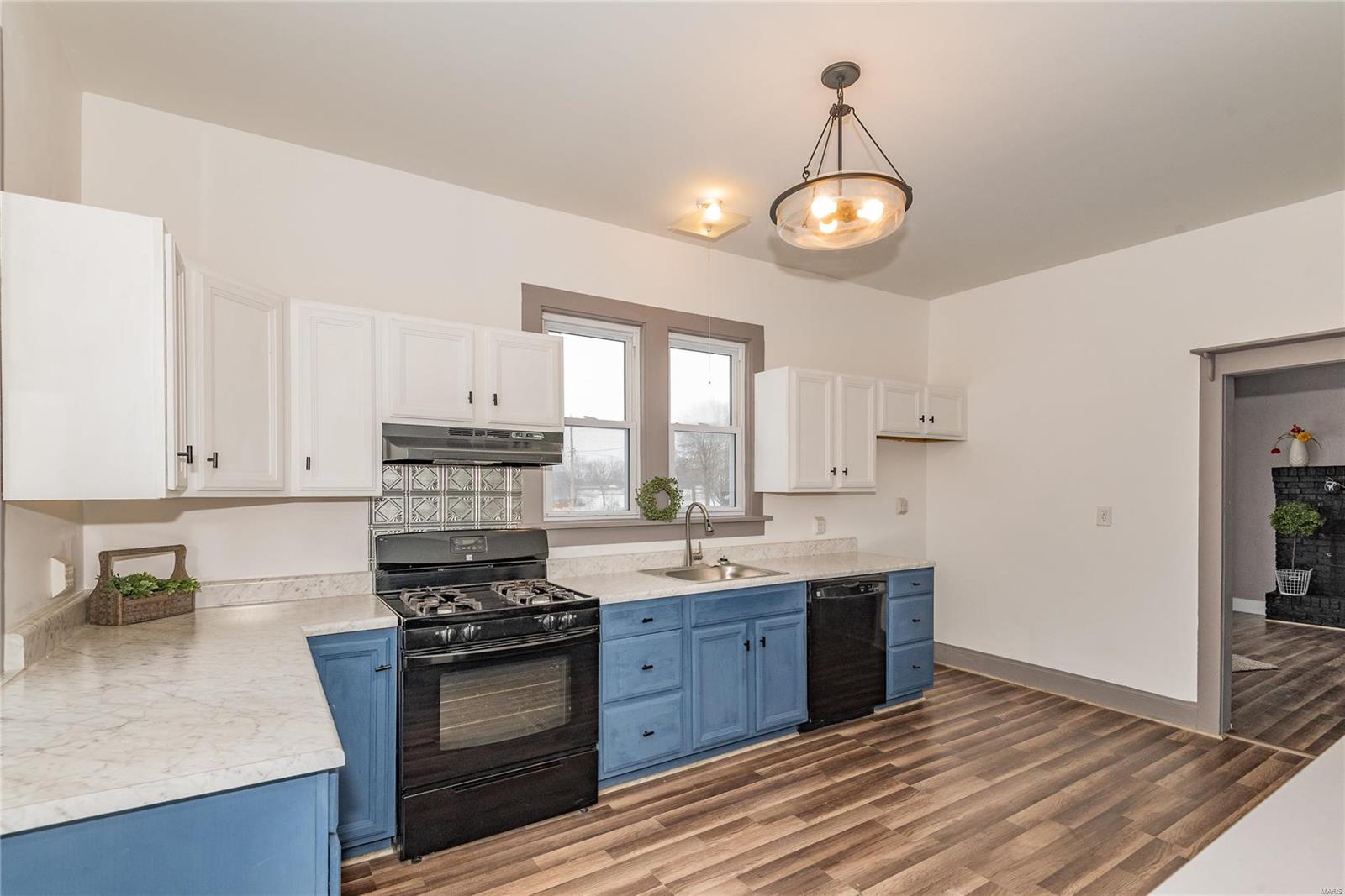 1001 West Main Street Alhambra, IL 62001 - Photo 5 of 17