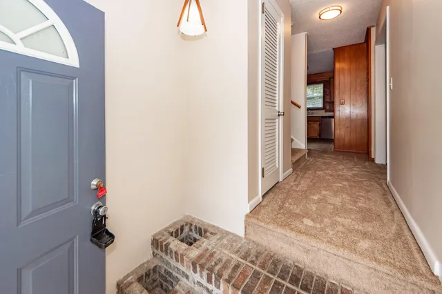 $2,800 | 717 Waterloo Street, Charleston, SC 29412