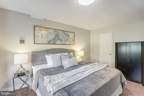 $239,500 | 1200 South Arlington Ridge Road, Unit 305, Arlington, VA 22202