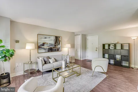 $239,500 | 1200 South Arlington Ridge Road, Unit 305, Arlington, VA 22202