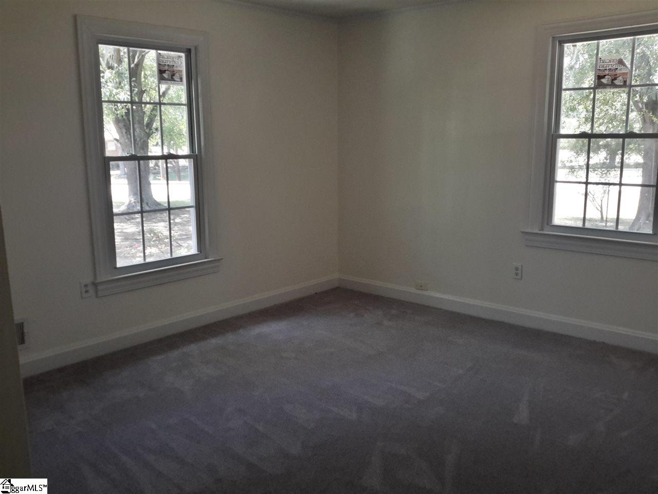 1403 East Lee Road Taylors, SC 29687 - Photo 9 of 12 Gallery Image 9