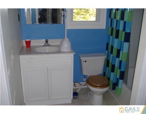 379 Pleasant Valley Road Old Bridge, NJ 08857 - Photo 8 of 11 Gallery Image 8