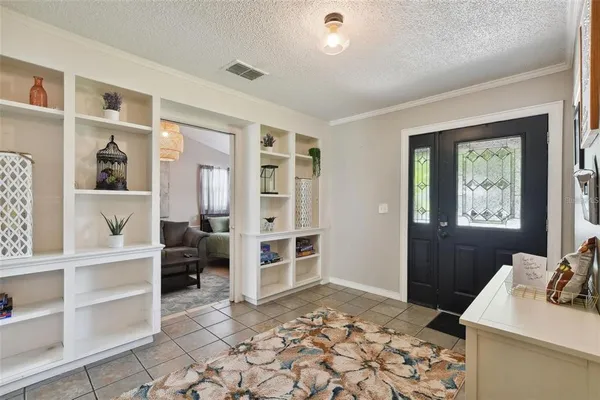 $3,200 | 4818 Holiday Drive, Tampa, FL 33615