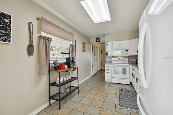 $3,200 | 4818 Holiday Drive, Tampa, FL 33615