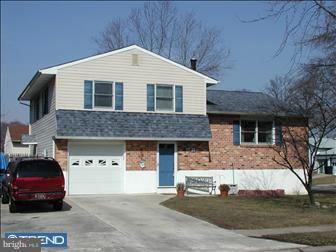 29 Spinet Road Newark, DE 19713 - Photo 1 of 1 a front view of a house with a yard