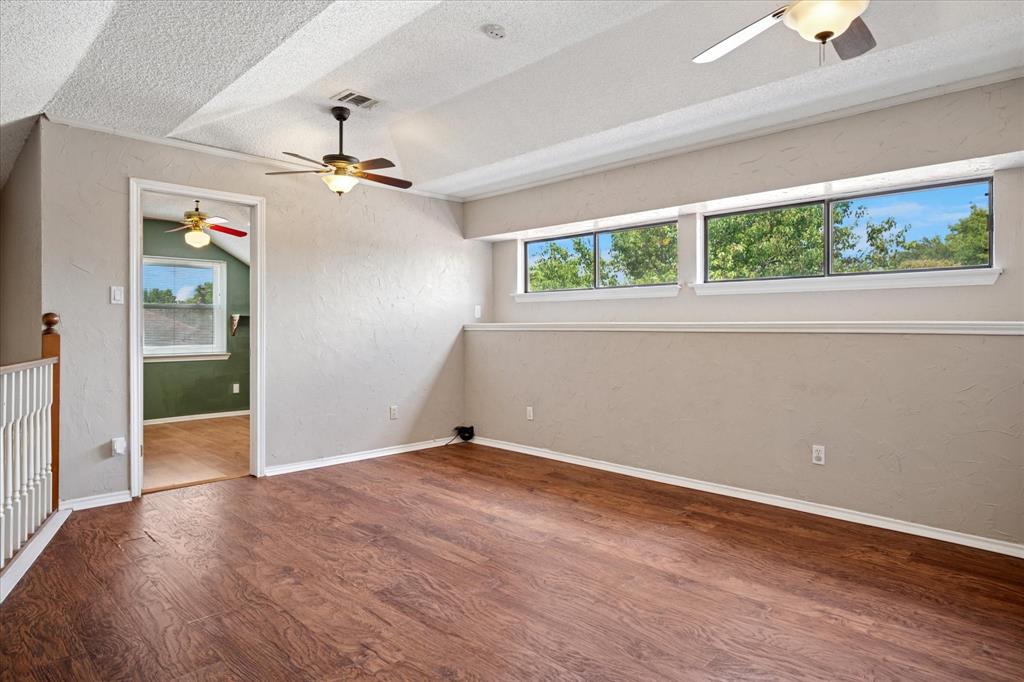 2027 Lavaca Trail Carrollton, TX 75010 - Photo 14 of 25 2nd Floor Loft