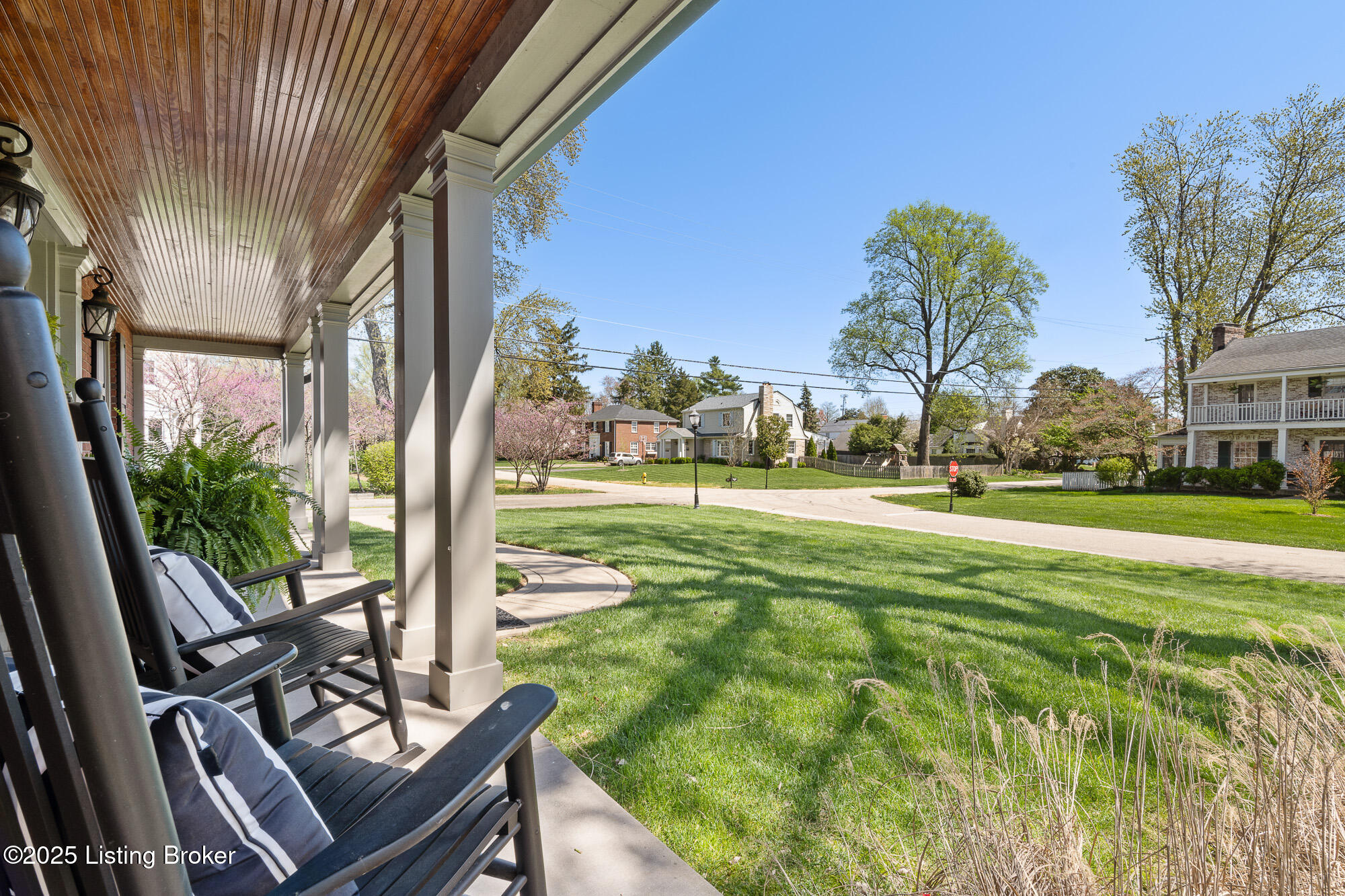 130 Gibson Road Louisville, KY 40207 - Photo 8 of 46 130 Gibson Rd-11