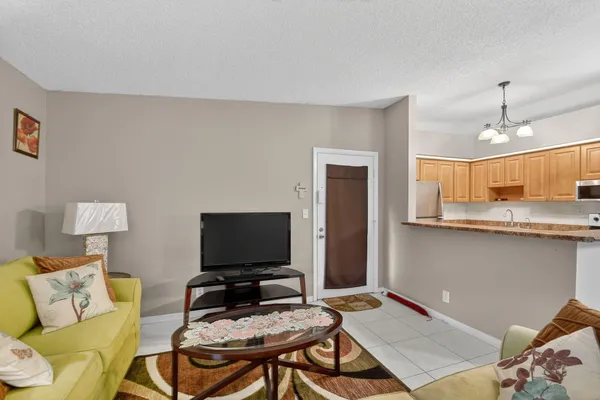 $130,000 | 15488 Lakes Of Delray Boulevard, Unit 207, Delray Beach, FL 33484