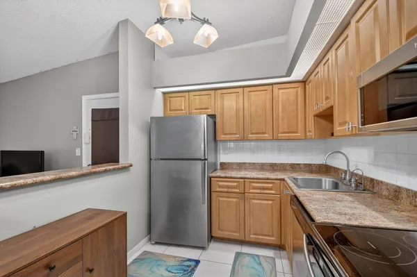 $130,000 | 15488 Lakes Of Delray Boulevard, Unit 207, Delray Beach, FL 33484