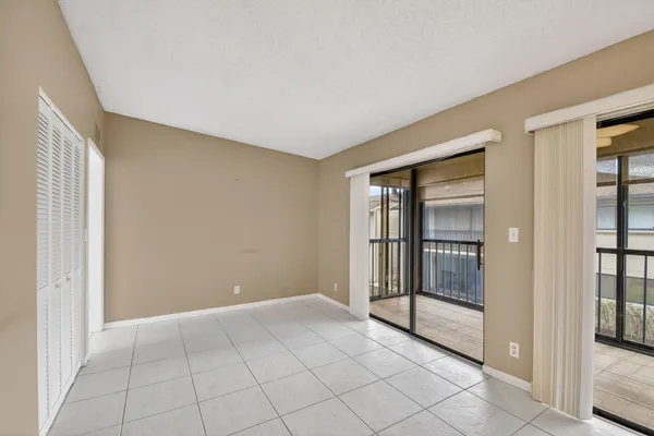 $130,000 | 15488 Lakes Of Delray Boulevard, Unit 207, Delray Beach, FL 33484