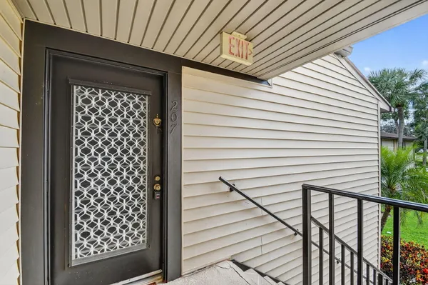 $130,000 | 15488 Lakes Of Delray Boulevard, Unit 207, Delray Beach, FL 33484