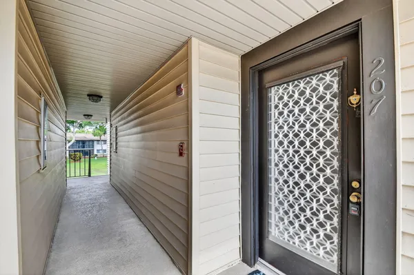 $130,000 | 15488 Lakes Of Delray Boulevard, Unit 207, Delray Beach, FL 33484