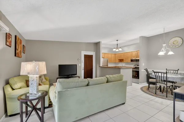 $130,000 | 15488 Lakes Of Delray Boulevard, Unit 207, Delray Beach, FL 33484