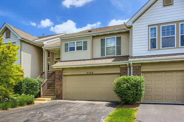 $384,900 | 3105 Saganashkee Lane, Naperville, IL 60564