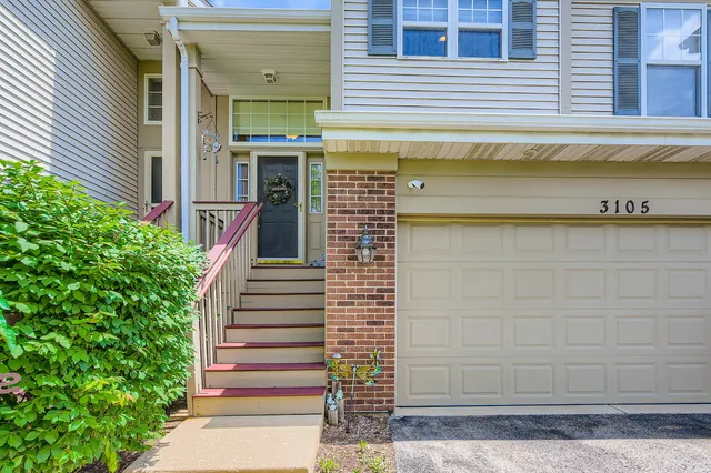 $384,900 | 3105 Saganashkee Lane, Naperville, IL 60564
