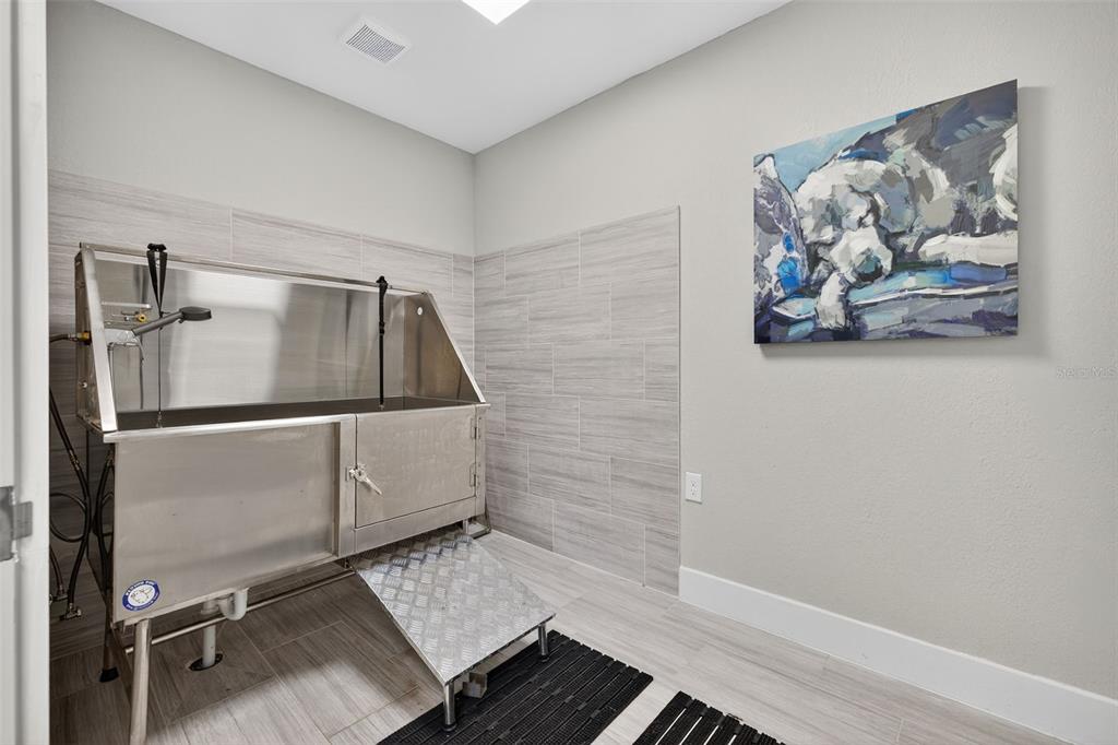 612 Bass Court, Unit 620B Dunedin, FL 34698 - Photo 23 of 32 a view of utility room