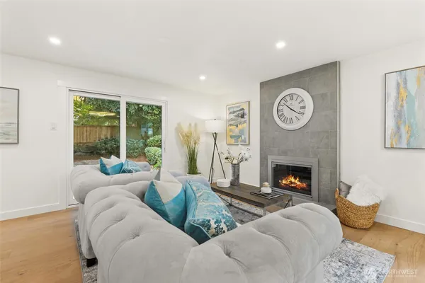 $1,998,000 | 2457 168th Place Northeast, Bellevue, WA 98008