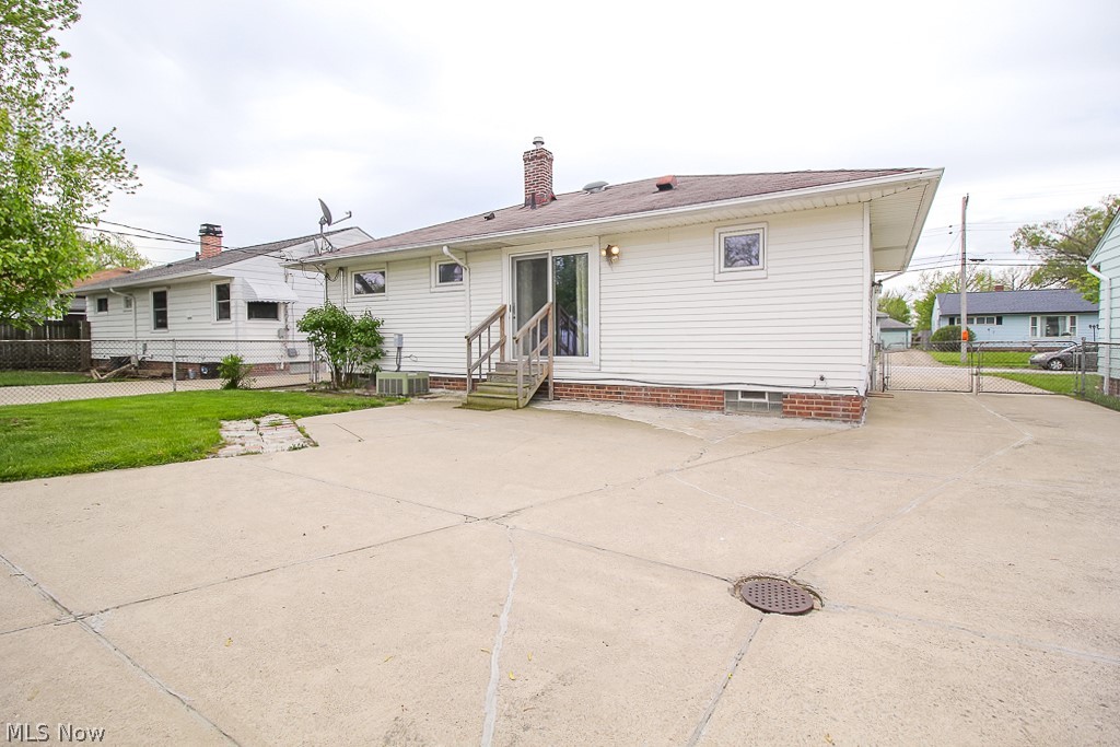 19144 Homeway Road Cleveland, OH 44135 - Photo 14 of 17 Gallery Image 14