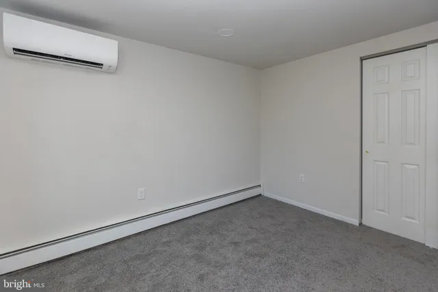 an empty room with a empty space